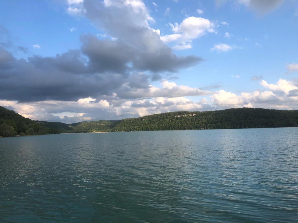 Location La Ferte, Calme Et Proximite Centre Ville Classe 3 Etoiles Lons-le-Saunier Eksteriør bilde