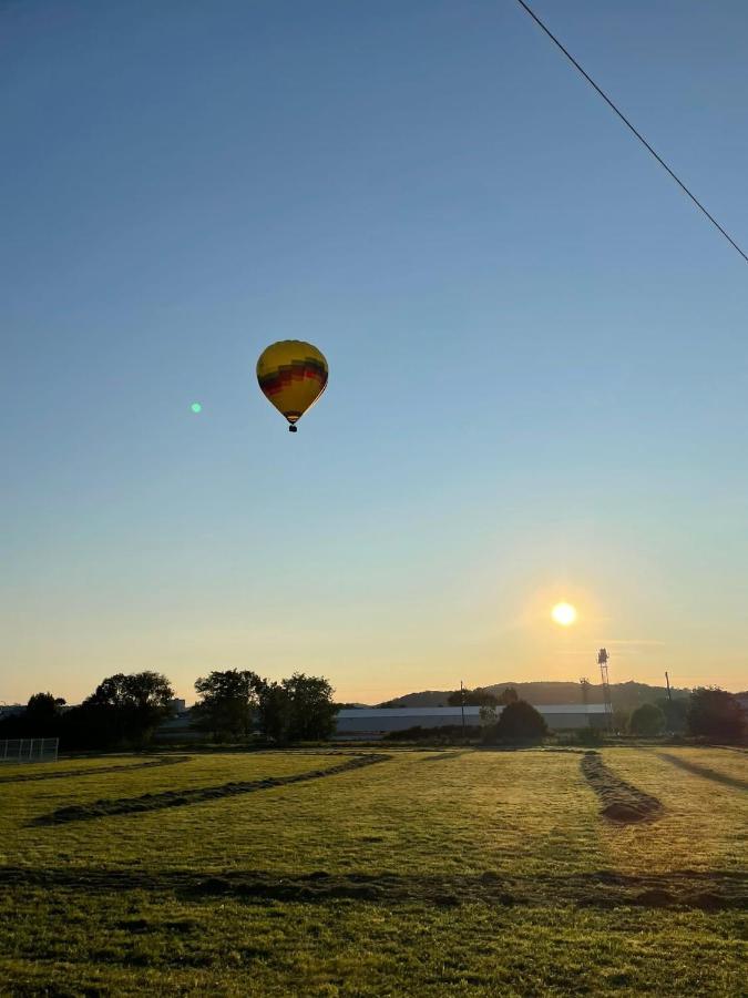 Location La Ferte, Calme Et Proximite Centre Ville Classe 3 Etoiles Lons-le-Saunier Eksteriør bilde
