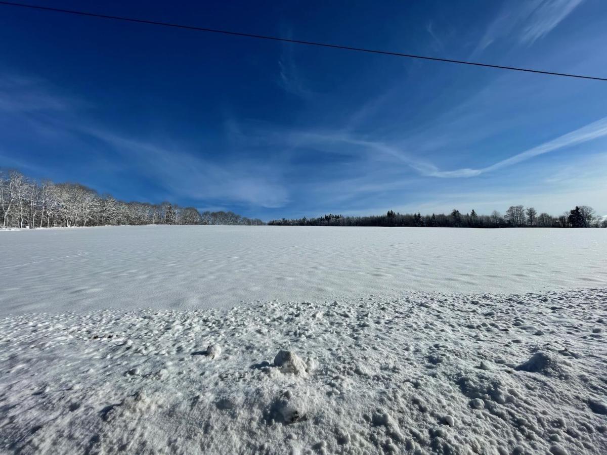 Location La Ferte, Calme Et Proximite Centre Ville Classe 3 Etoiles Lons-le-Saunier Eksteriør bilde